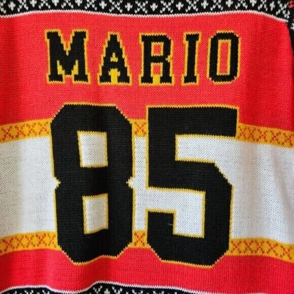 Super Mario Sweater Mens XL Multicolor Crewneck AOP Geo Gamer XMas Colorful LS - Picture 9 of 15